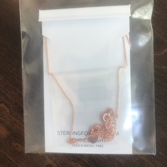πHOST PICK 8/2! - Interlocking Open Circle Pendant - Rose gold - Picture 5 of 7